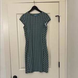 Women’s J. McLaughlin Black and Teal Geometric Dress Size Small